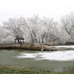 Ferienhaus Szeruskert Vendeghaz Pusztaszer
