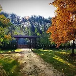 Szeruskert Vendeghaz Pusztaszer