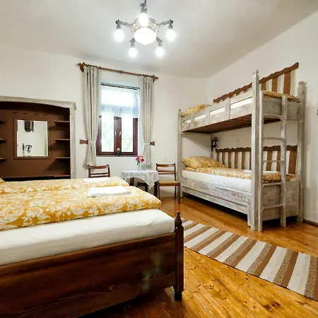 Szeruskert Vendeghaz Holiday home *