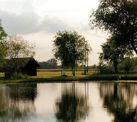 Szeruskert Vendeghaz Holiday home *